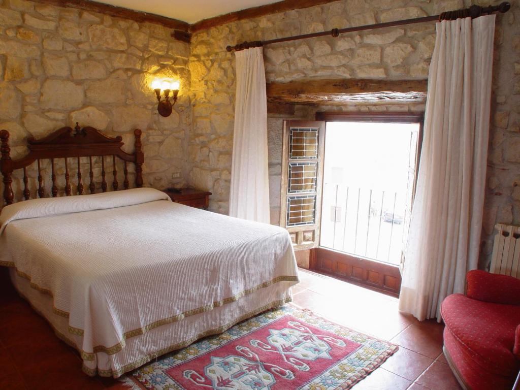 סנטו דומינגו דה סילוס Hotel Tres Coronas De Silos מראה חיצוני תמונה
